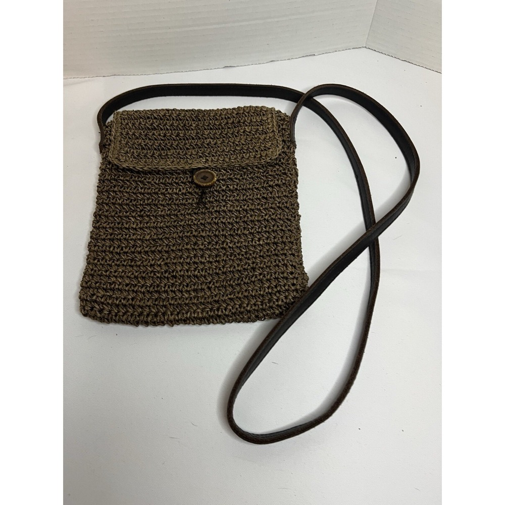 Eddie Bauer Small Crossbody Woven Purse. 9X7.5" 46" Leather Strap Button Close.